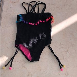 Girls bathing suit size 6x